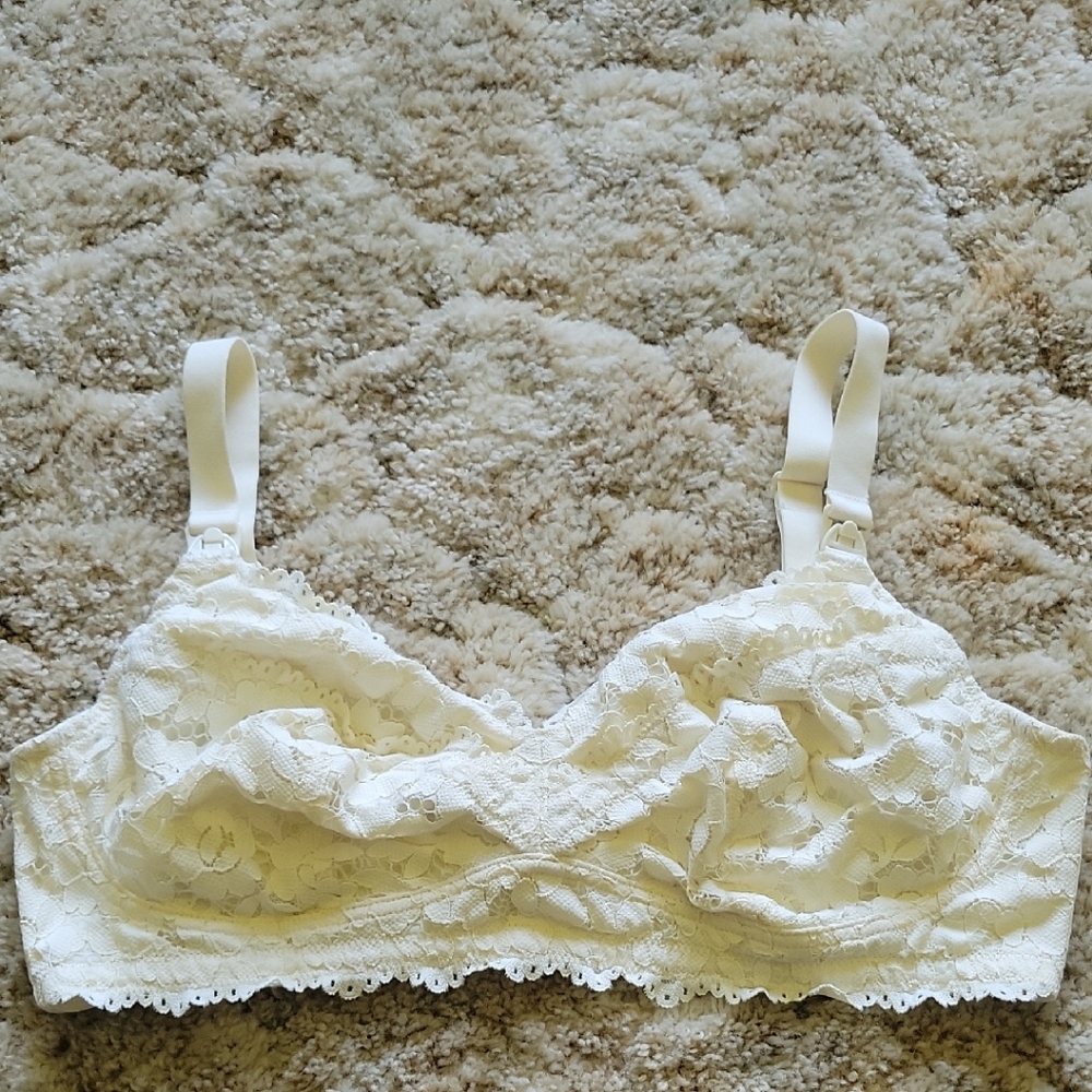 Momanda Cream Lace Nursing/pumping Bra